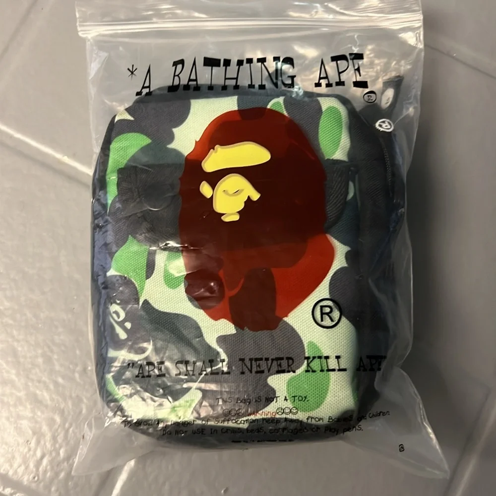 🔥24 HOUR SALE!!🔥🔥BAPE CAMO CROSSBODY MULTI POCKET POUCH 100% AUTH